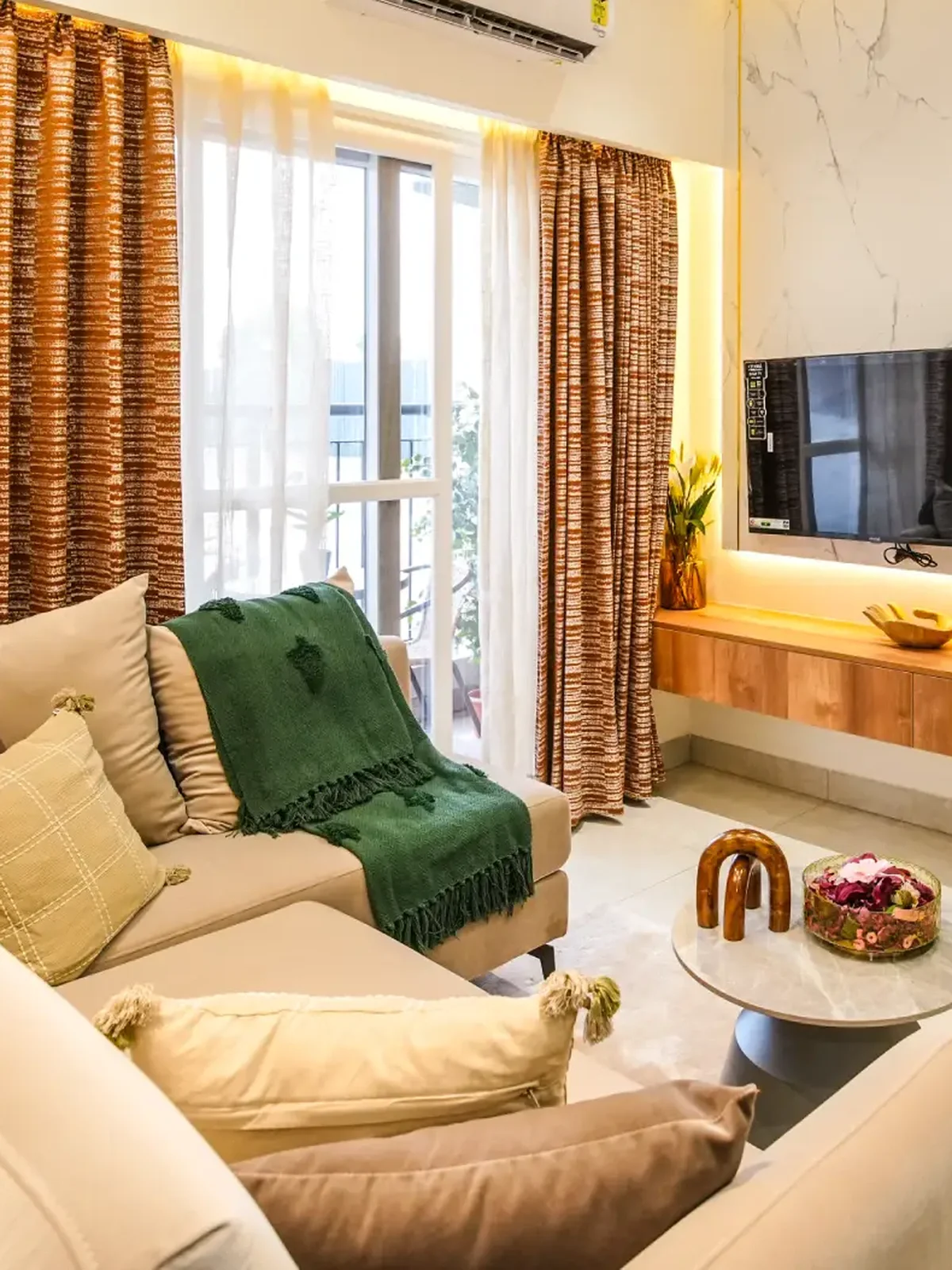 Lounge corner by the balcony by Nuvora